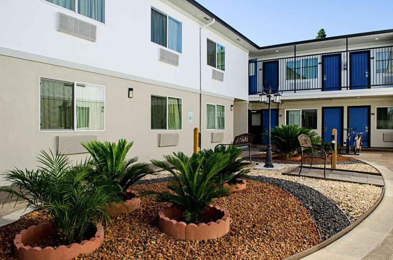 Motel 6-Modesto, Ca - Downtown Exterior photo